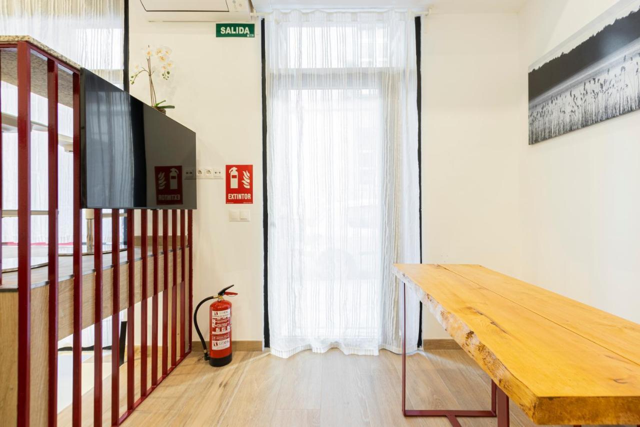 Luciente Apartment มาดริด ภายนอก รูปภาพ