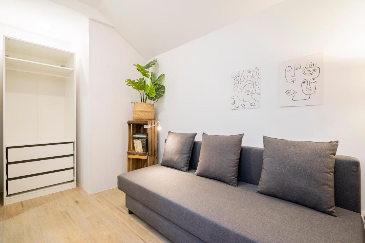 Luciente Apartment มาดริด ภายนอก รูปภาพ