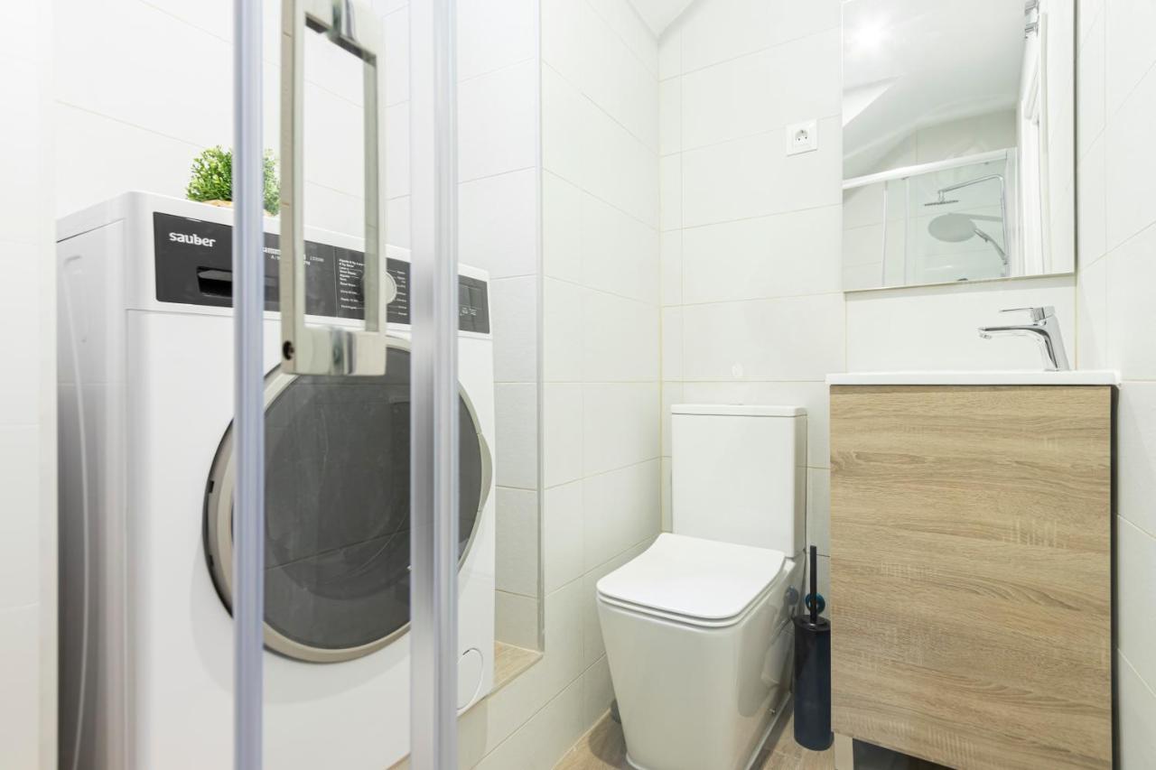 Luciente Apartment มาดริด ภายนอก รูปภาพ